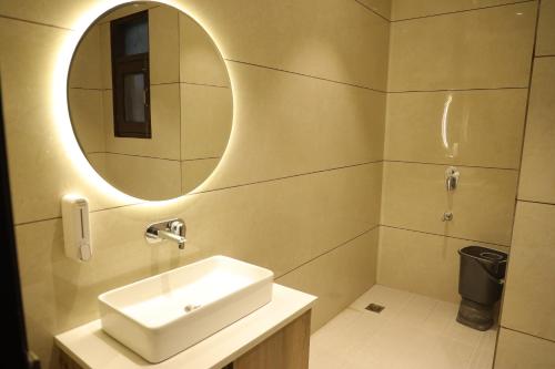 hotel crown savoy