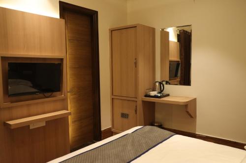 hotel crown savoy