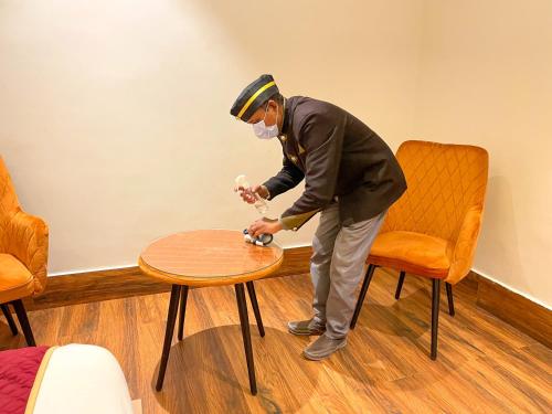 hotel crown savoy