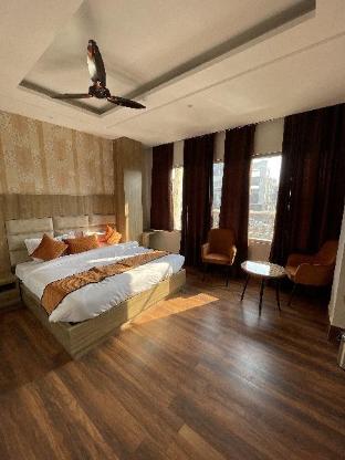 hotel crown savoy