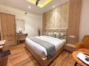 hotel crown savoy