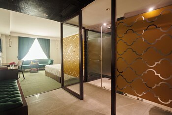 deventure sarovar portico patel nagar
