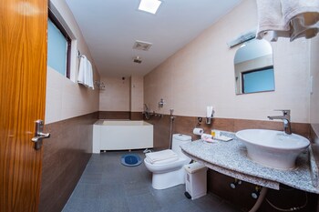 hotel fewa camp