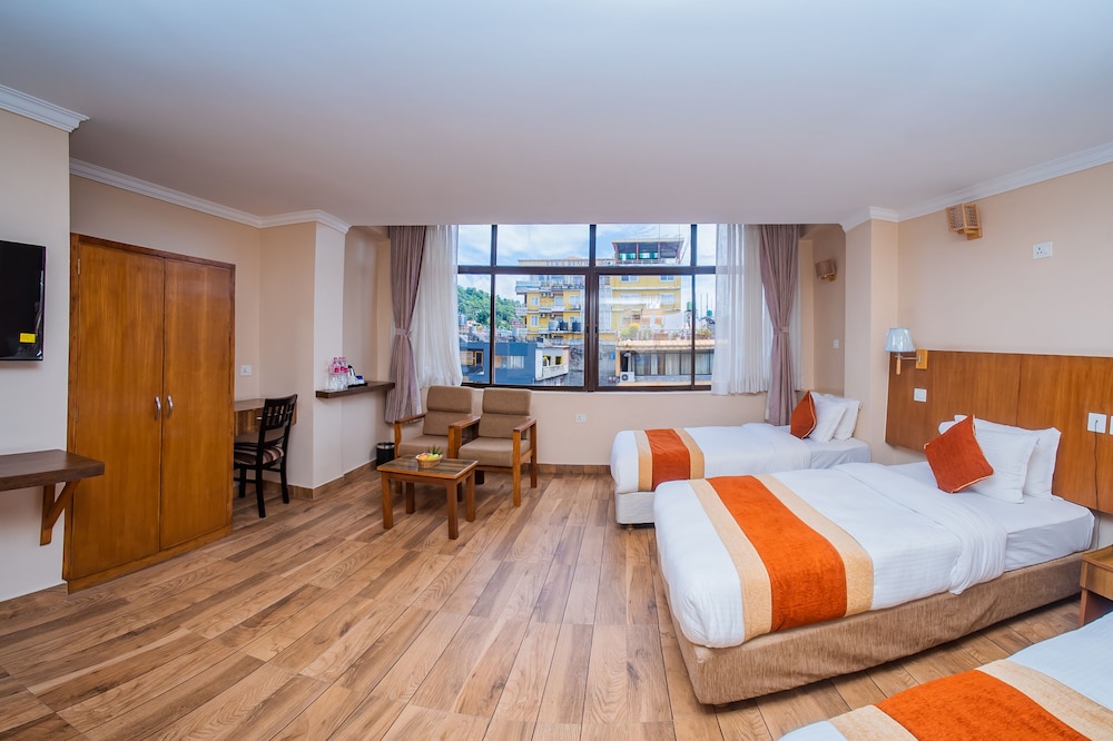 hotel fewa camp