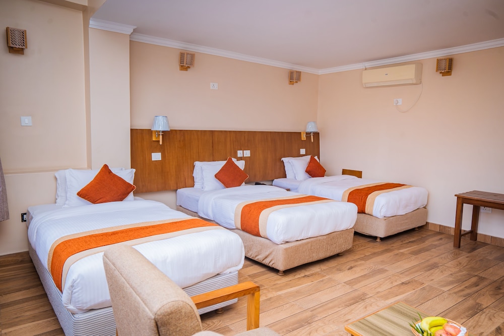 hotel fewa camp