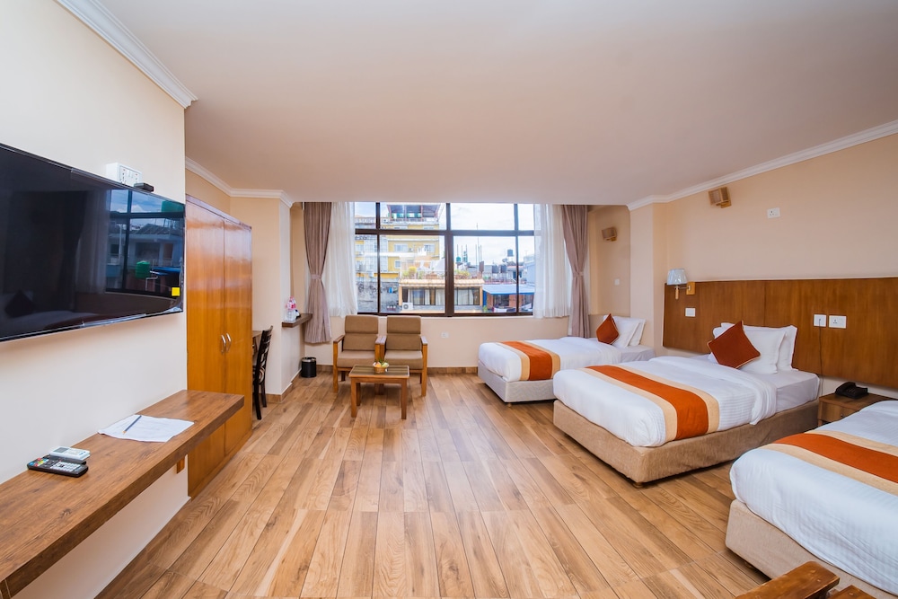 hotel fewa camp