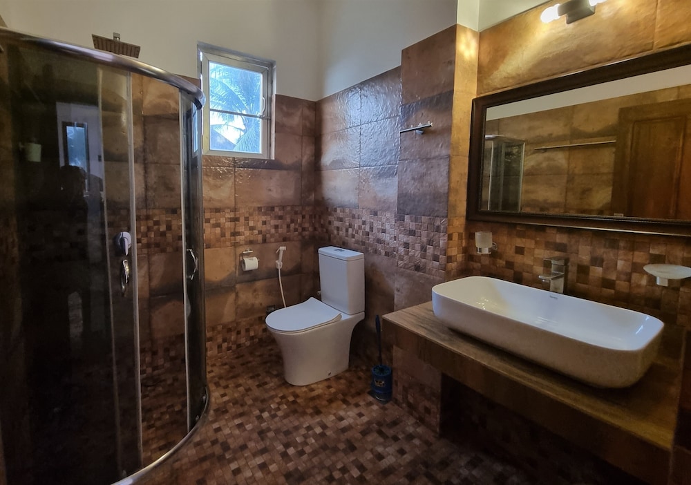 dhammika beach palace