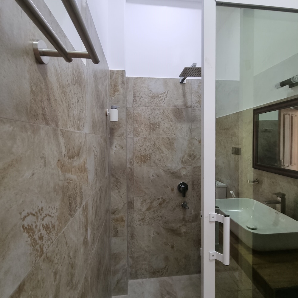 dhammika beach palace