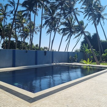 dhammika beach palace