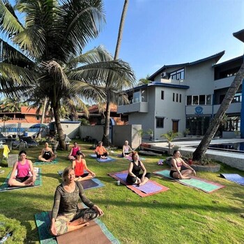 dhammika beach palace