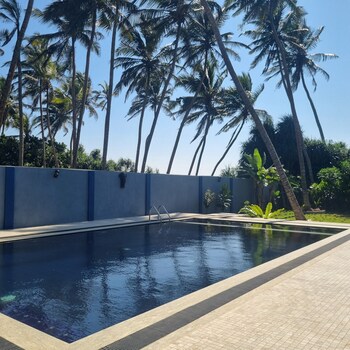 dhammika beach palace