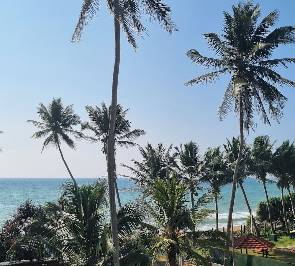 dhammika beach palace