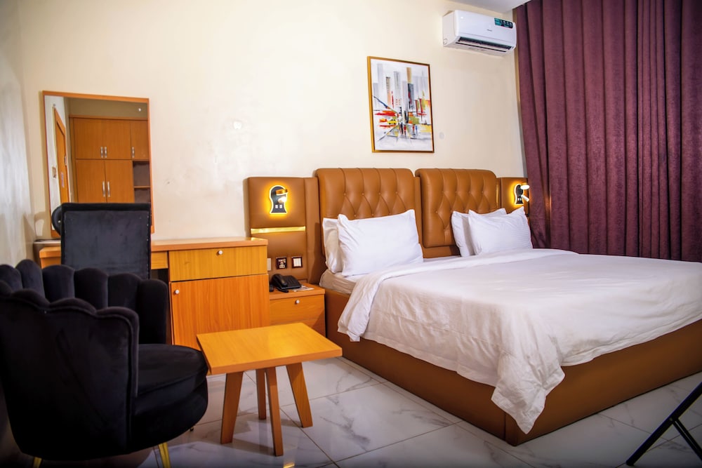 buddiez hotel and resort