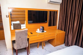 buddiez hotel and resort