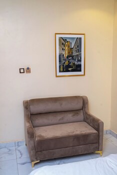 buddiez hotel and resort