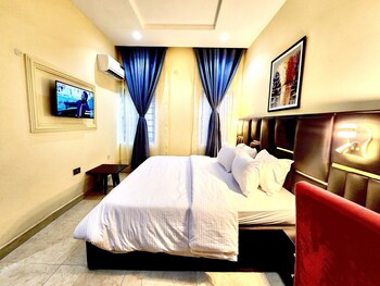 buddiez hotel and resort