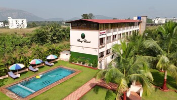 raaj resort