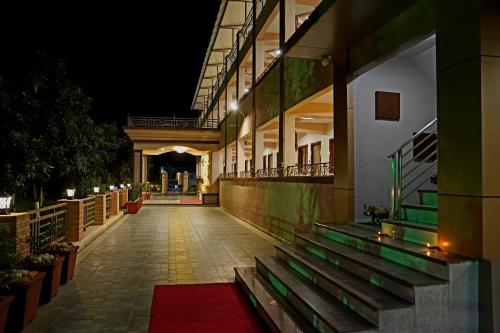 raaj resort