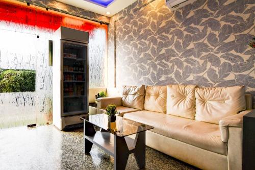 hotel o himgiri guest house