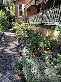 rowan brae historic guest house