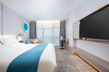 poltton international hotel