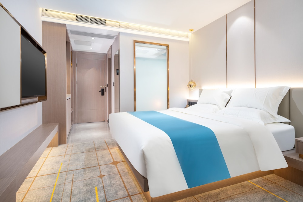 poltton international hotel