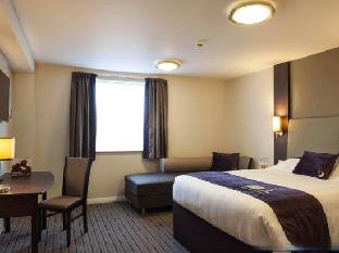 premier inn wrexham city centre