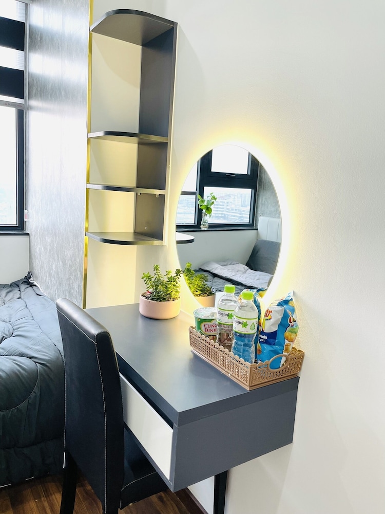 amy apartment hue