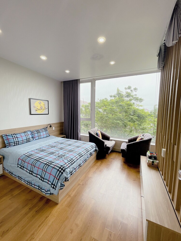 amy apartment hue