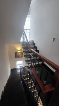 amy apartment hue
