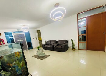 hotel peruvians house