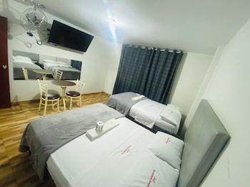 hotel peruvians house