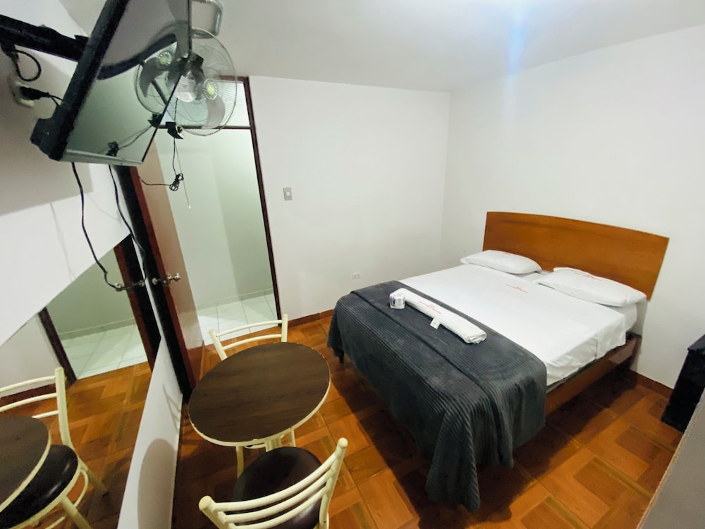 hotel peruvians house