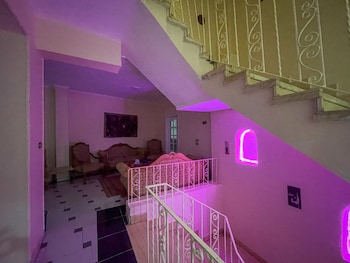Chez L'ami Hotel,,5 star
