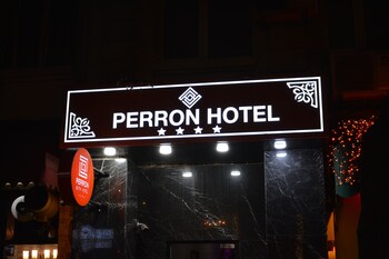 perron hotel