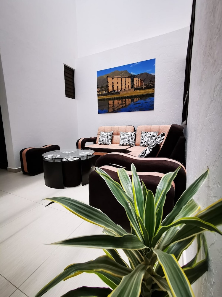 hotel llaqta wasi inn