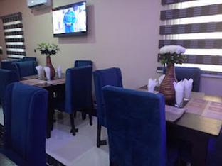 eleventh house hotel