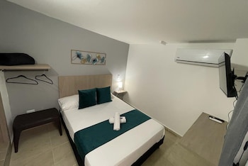 hotel 12 nights