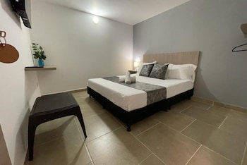 hotel 12 nights