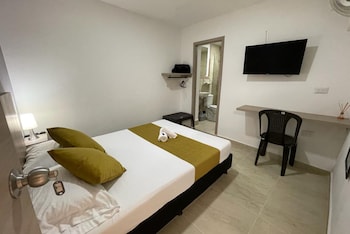 hotel 12 nights