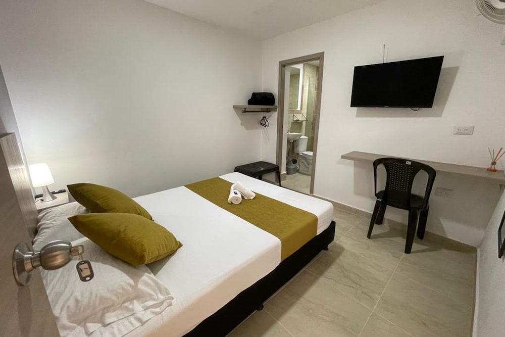 hotel 12 nights