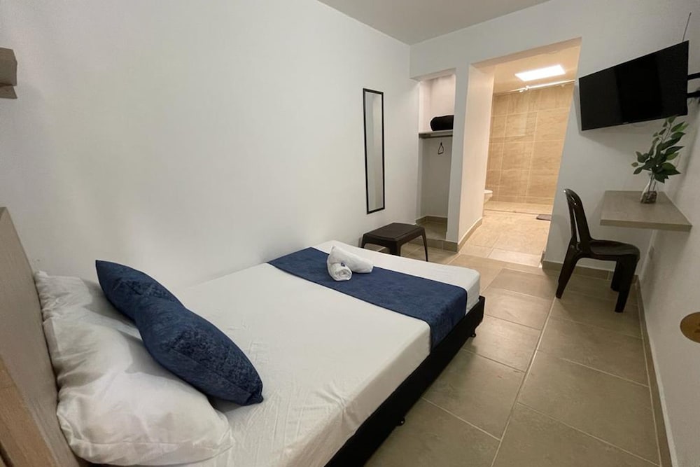 hotel 12 nights