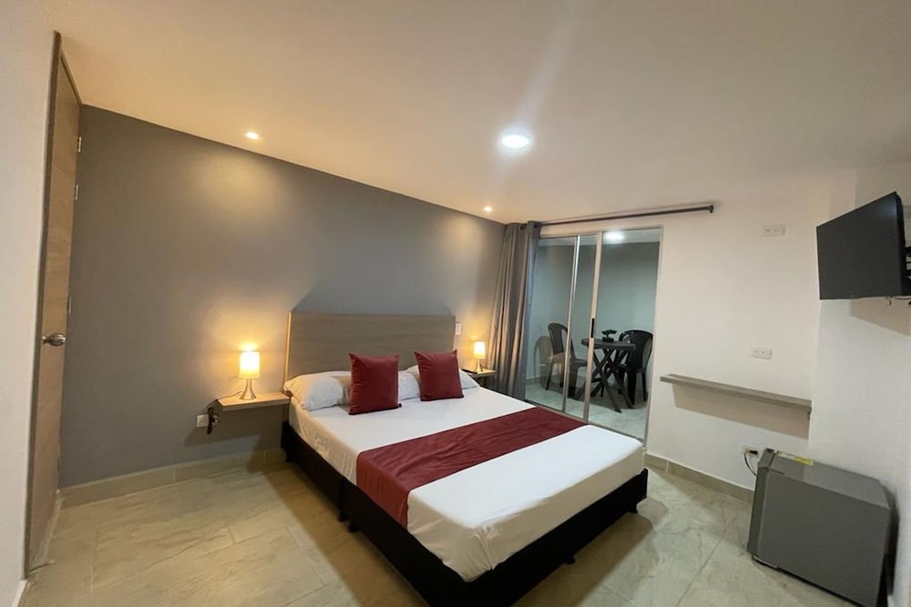 hotel 12 nights