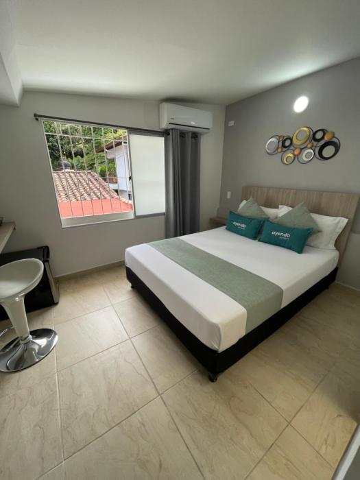 hotel 12 nights