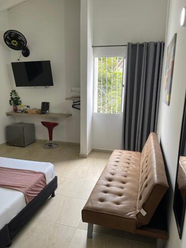 hotel 12 nights