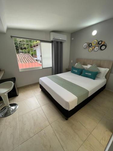 hotel 12 nights