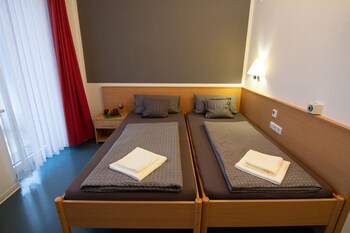 green night hotel