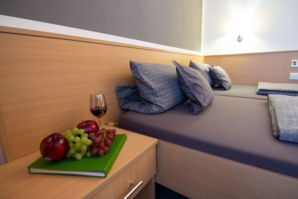 green night hotel