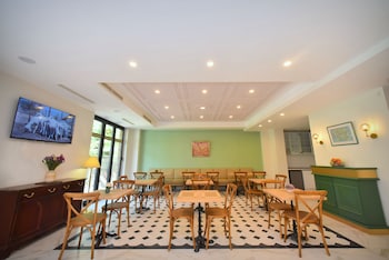 Avenue 30 Hotel,,3 star
