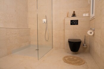 the white knight premium boutique hotel